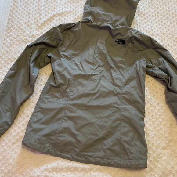 The North Face Winderbreaker - Picture 4 of 5